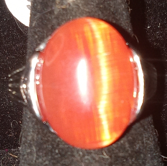 BLOWOUT Ladies Beautiful ORANGE Cat's-eye Stone Ring SZ 8 - Picture 1 of 4